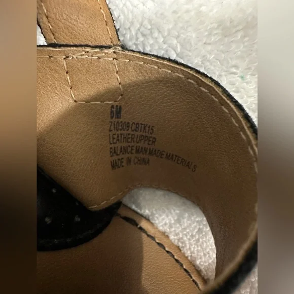 Women’s size 6 Born black leather sandals, excellent condition! - Picture 4 of 7